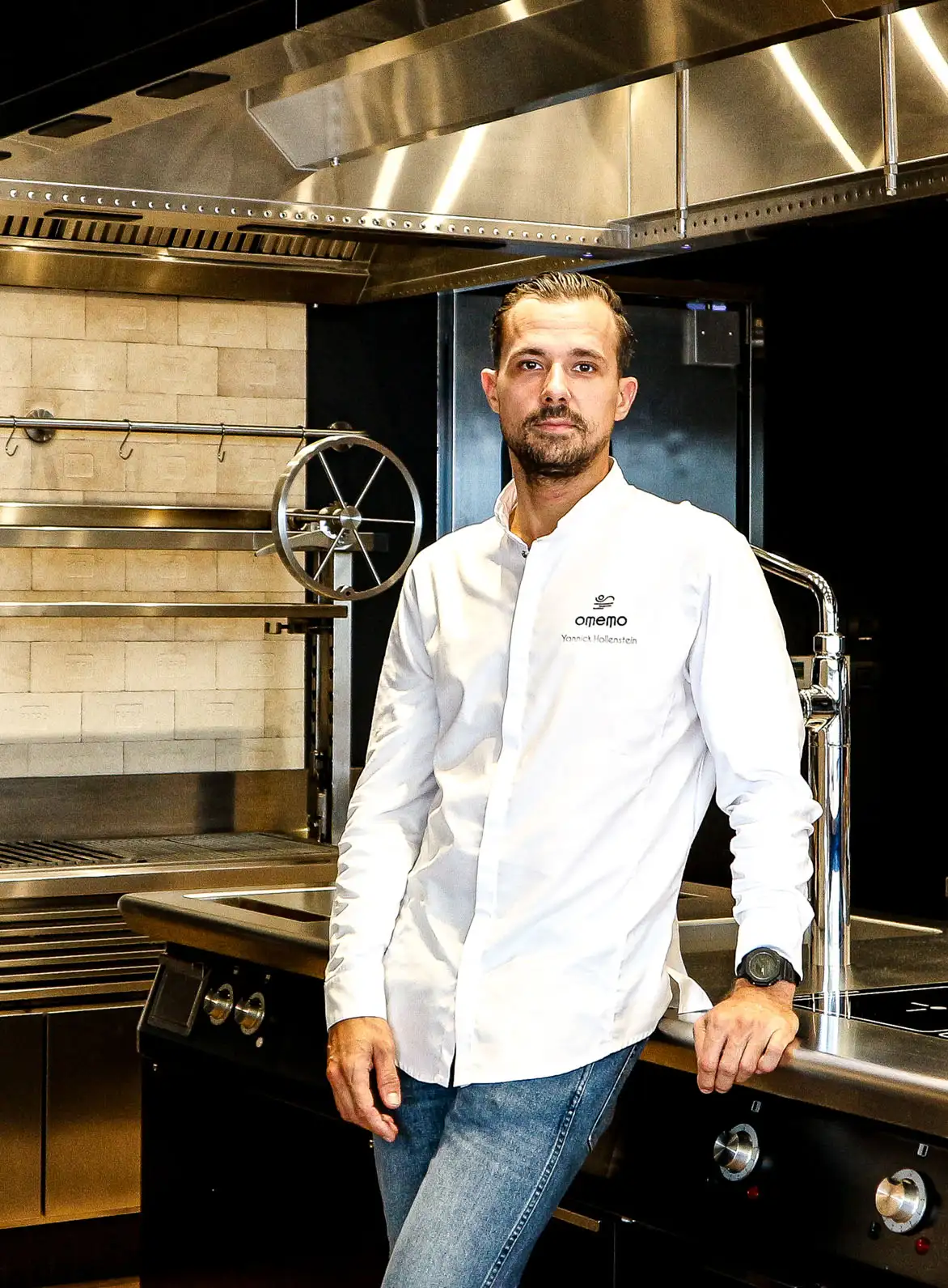 Chef Yannick Hollenstein in the OMEMO Phuket kitchen