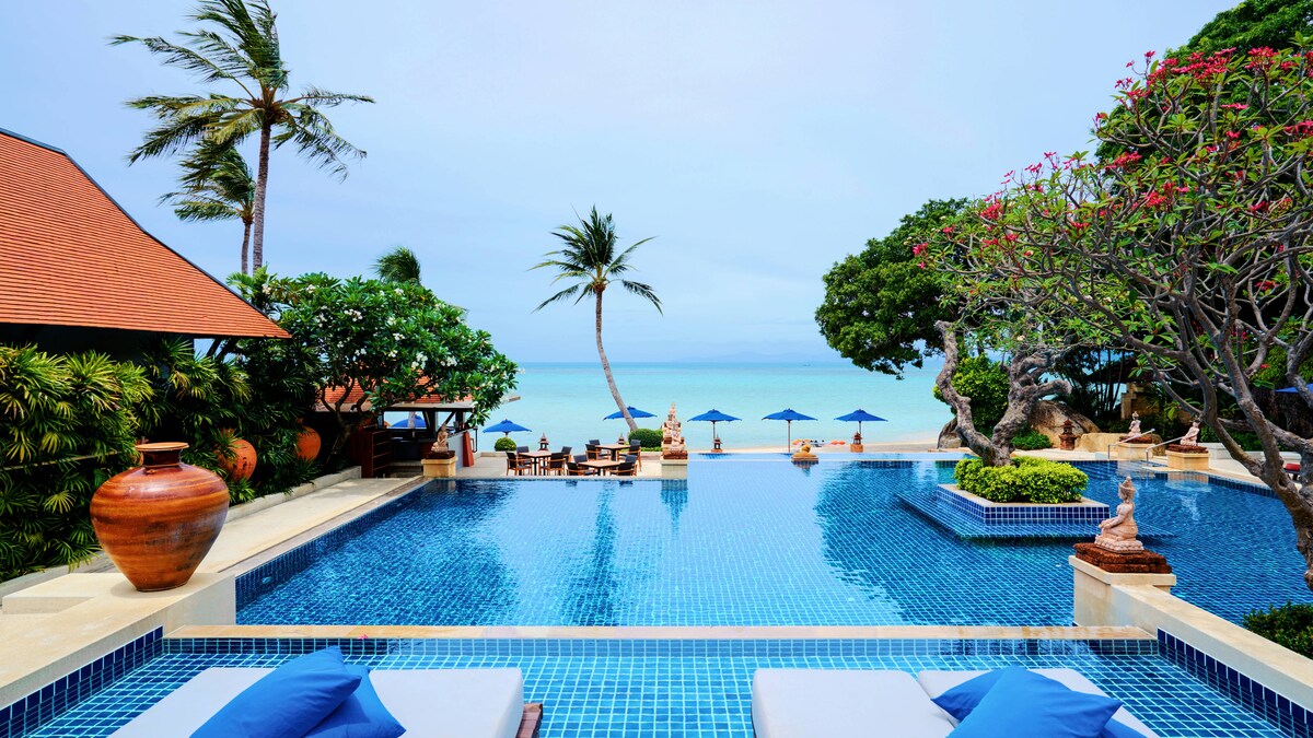 Beachfront pool at Renaissance Koh Samui Resort