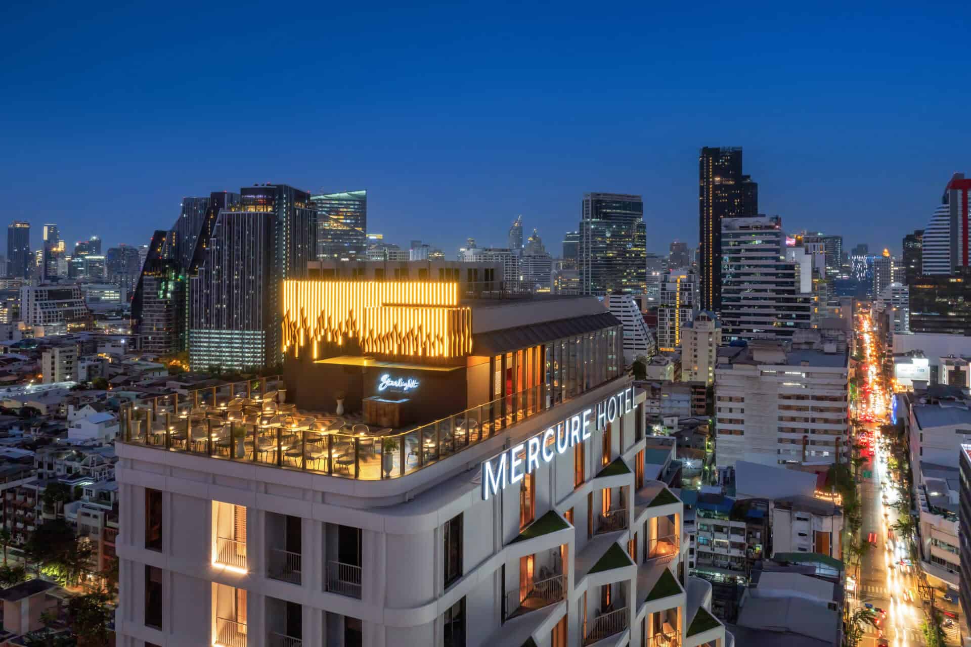 Starlight rooftop terrace on top of Mercure Bangkok Surawong