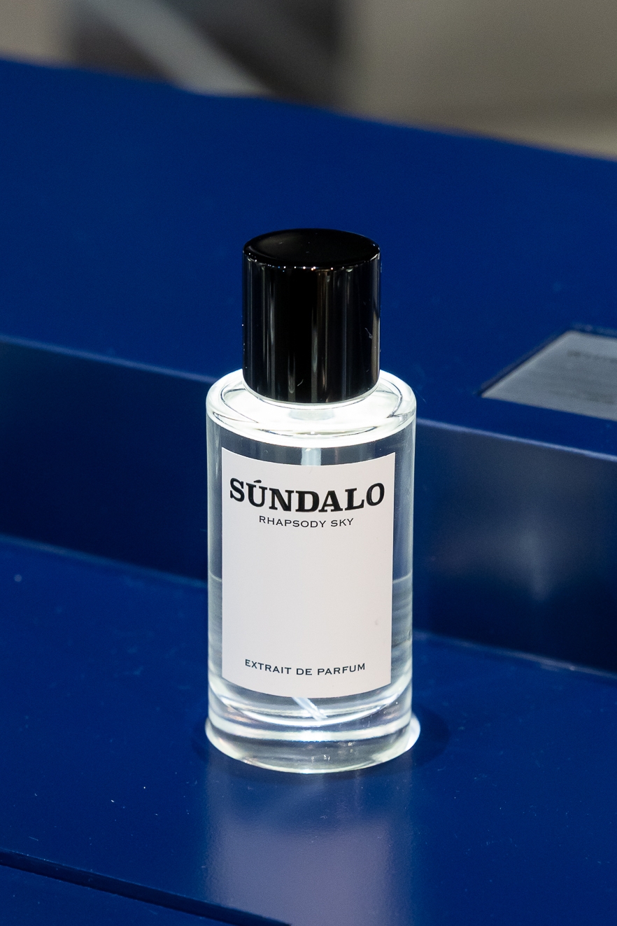 SÚNDALO Rhapsody Sky perfume bottle at the Siam Center flagship