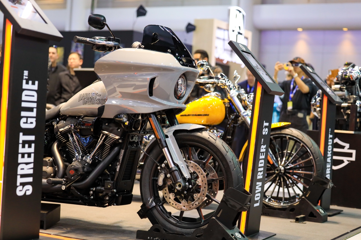 Motorcycle display on the official Motor Expo show floor